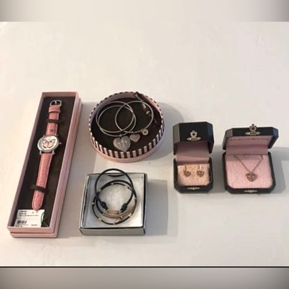 Juicy Couture Jewelry - Juicy Couture Jewelry (5 pieces of Jewelry)